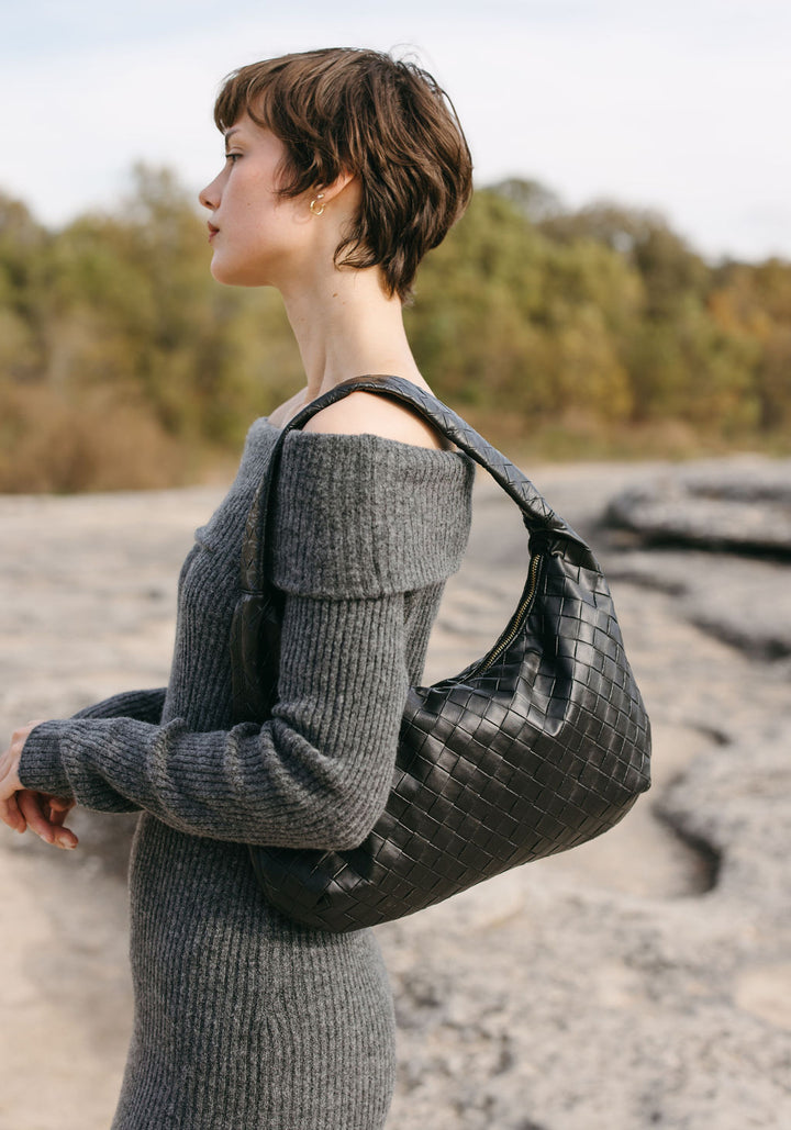 Liv shoulder bag made of vegan material in black