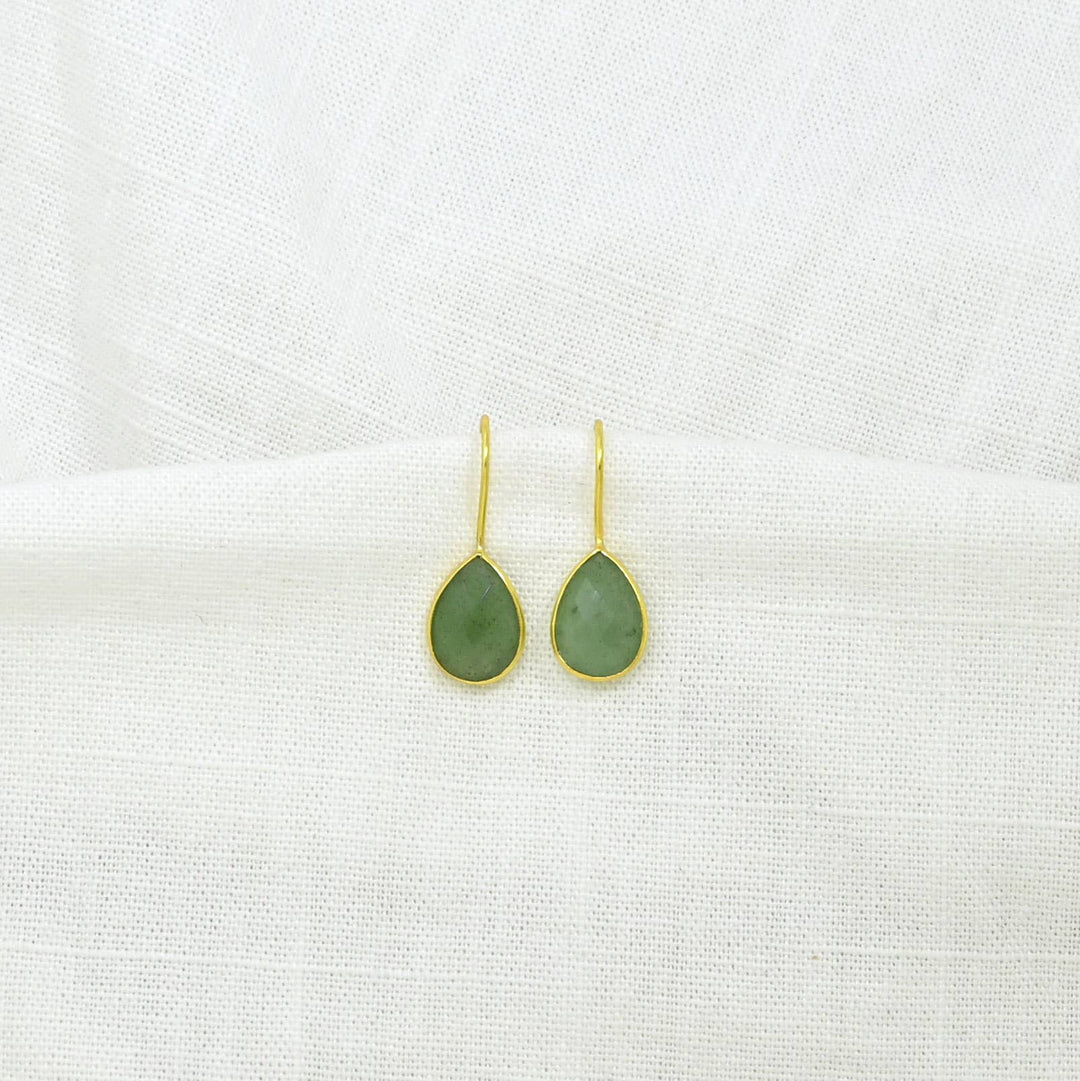 Teardrop green aventurine gold earring