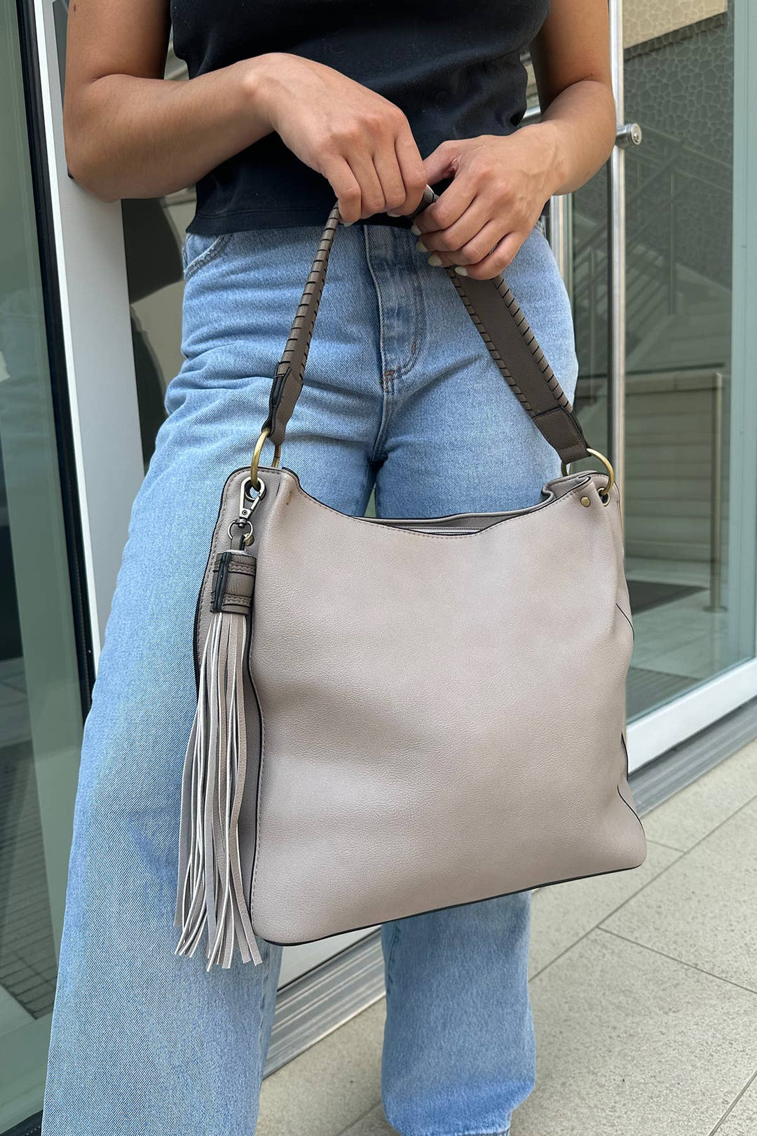 Bernstein vegane Hobo Bag in Khaki