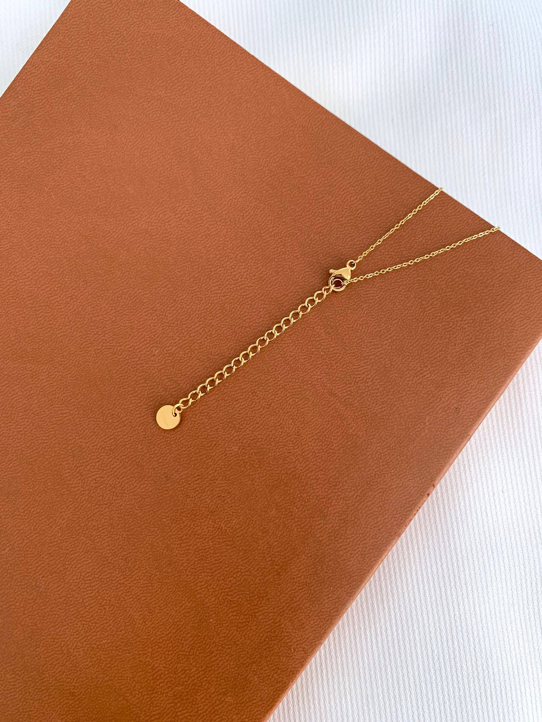 Vera gold necklace