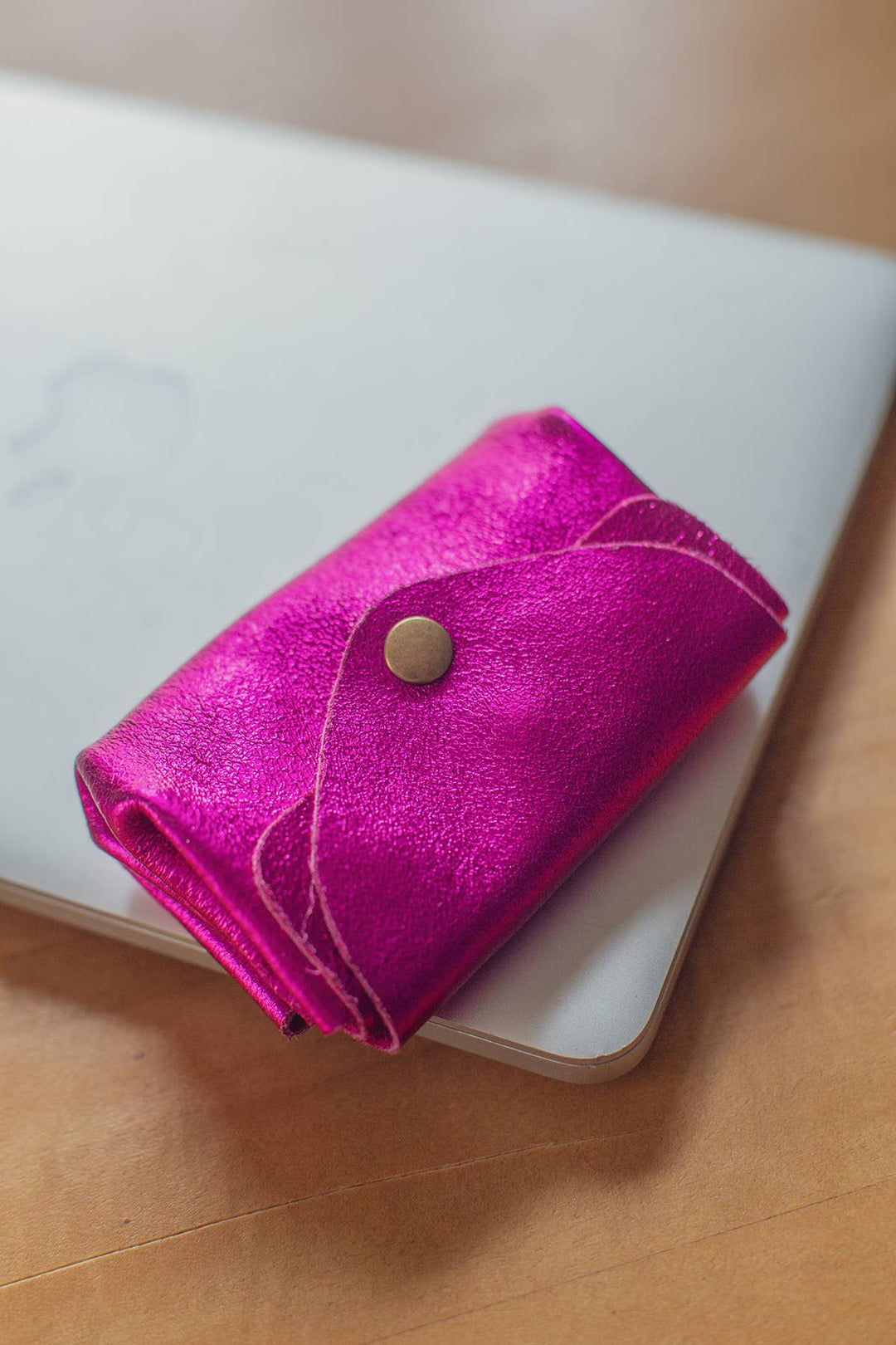 Suzie small leather wallet fuchsia metal