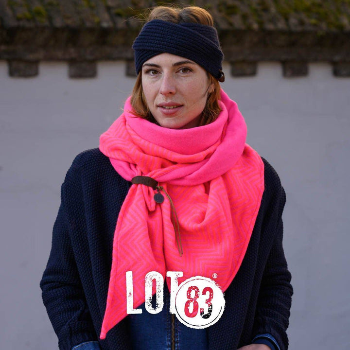 Triangular scarf Saar Fuchsia