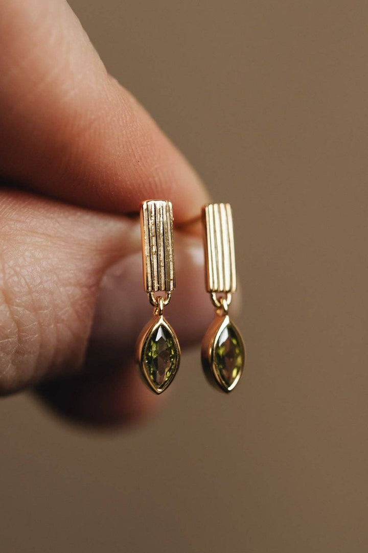 Ribbed Bar Peridot Drops. Leaf