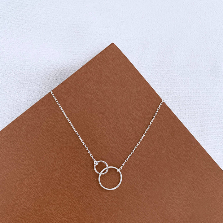 Mayra necklace with ring pendant in silver