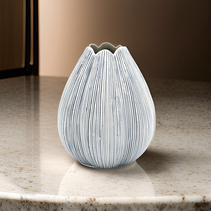 Mini Champa Agua bud vase made of porcelain ceramic 