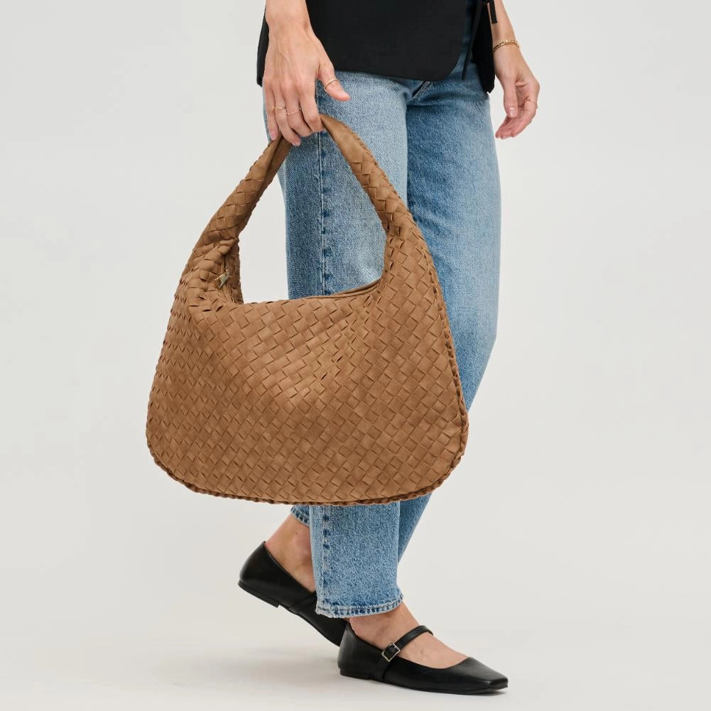 Valeria Hobo shoulder bag made of vegan material in nutmeg