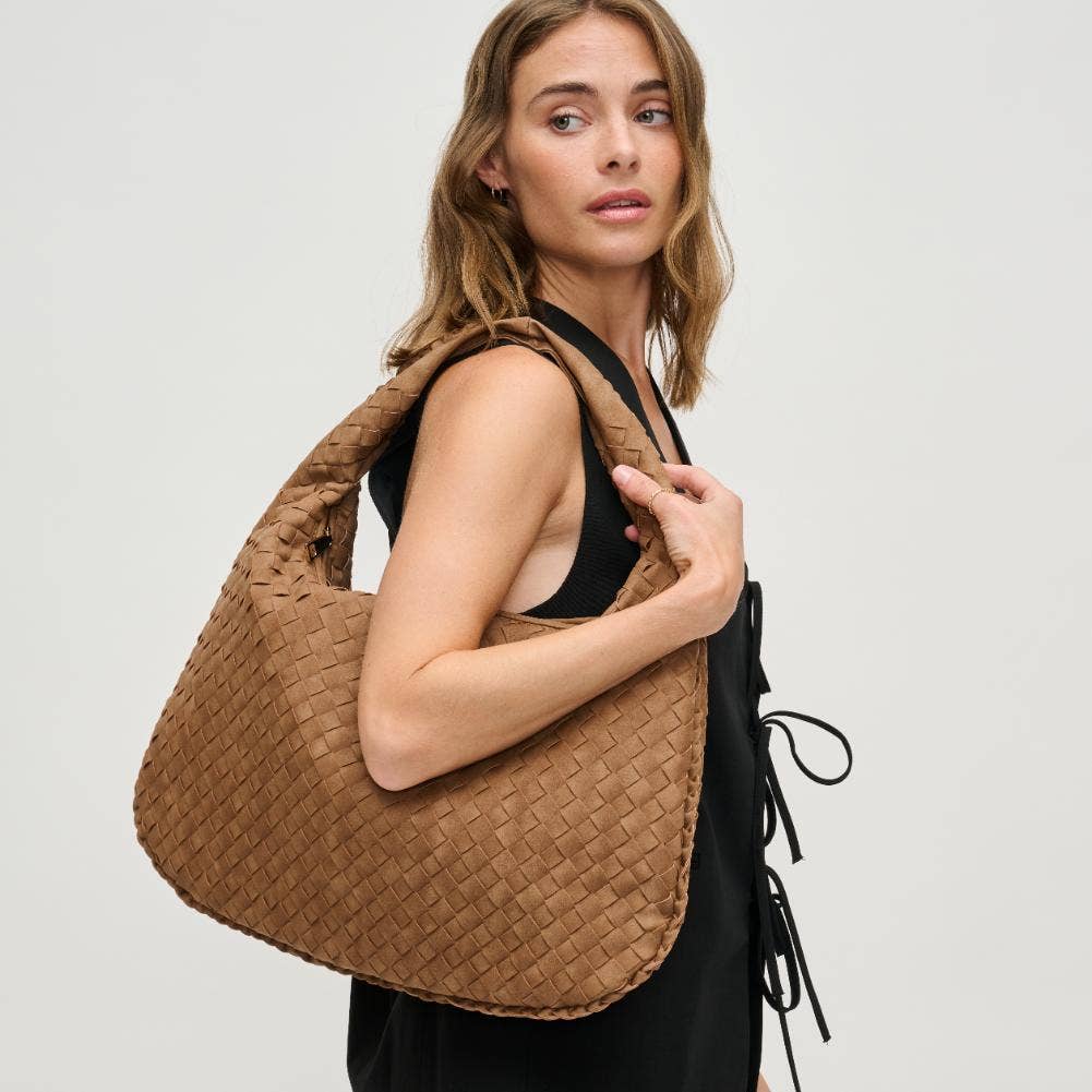 Valeria Hobo shoulder bag made of vegan material in nutmeg