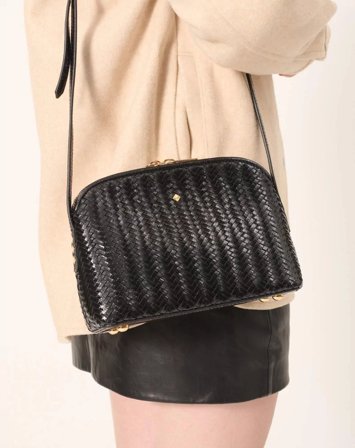 Mia braided leather handbag in black 