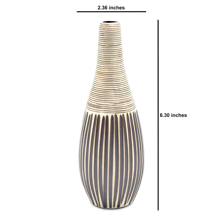 Modo Maggia bud vase made of porcelain ceramic 