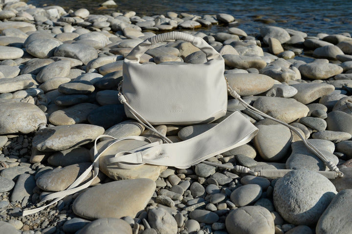 Hanna crossbody handbag made from recycled vegan material in crema