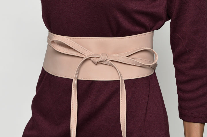 Maila belt made from recycled vegan material in Soft Light Rose