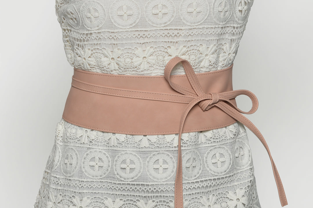 Maila belt made from recycled vegan material in Rose