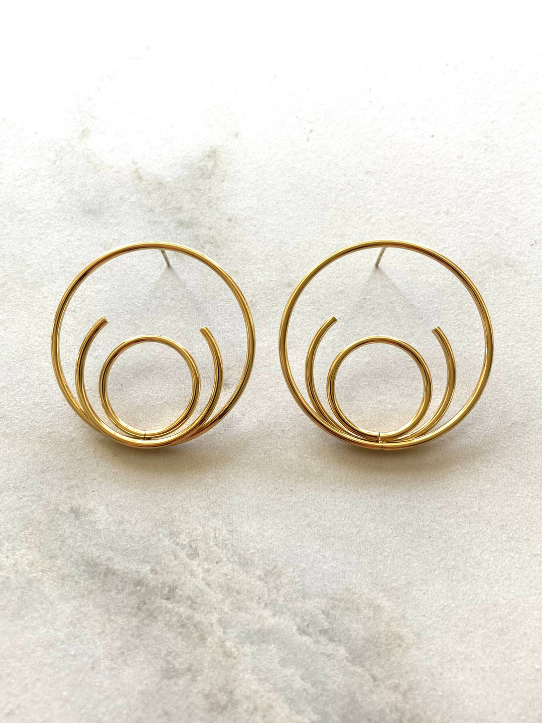 Hitit Earrings: Gold