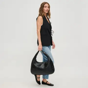 Valeria Hobo shoulder bag made of vegan material in black