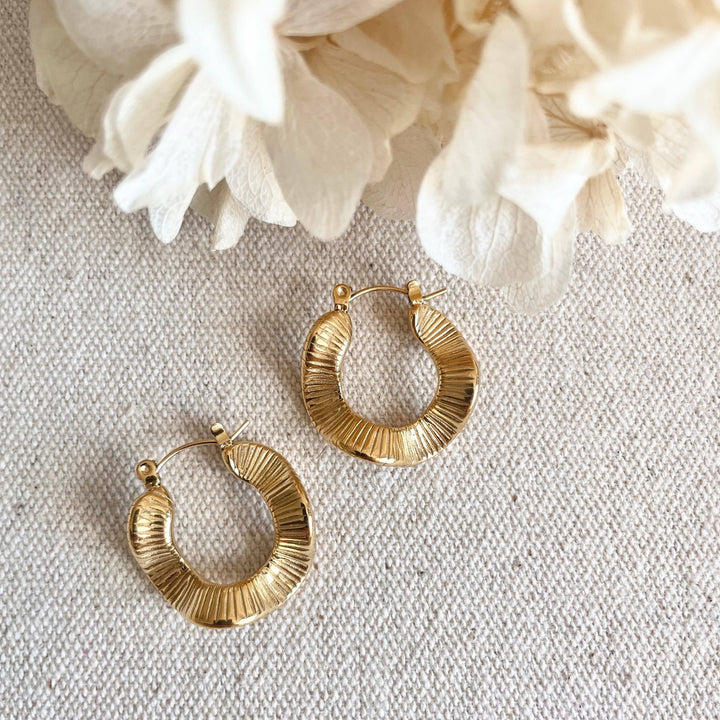 Everyday Golden Wavy Hoop Earrings