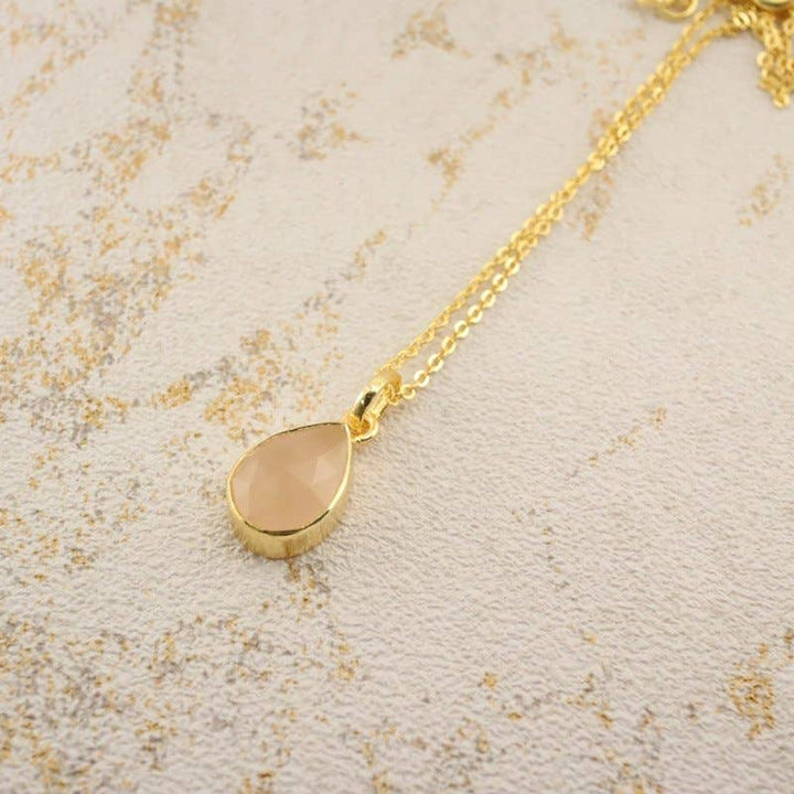 Noble chain with Cimacio pendant made of polished rose quartz