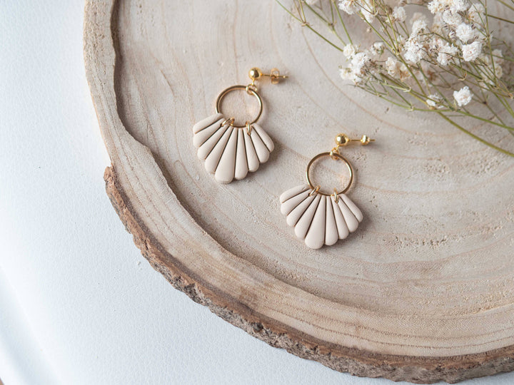 Cleo earrings beige