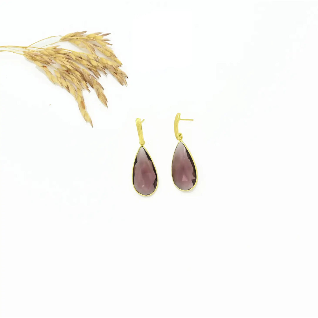 Teardrop gemstone earring