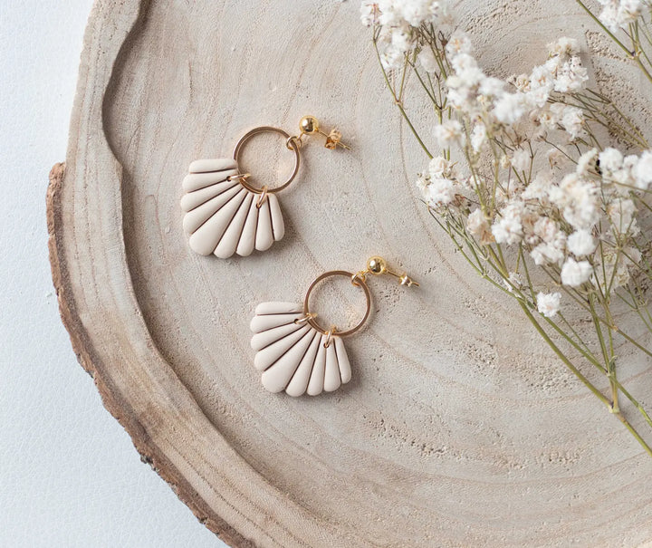 Cleo earrings beige