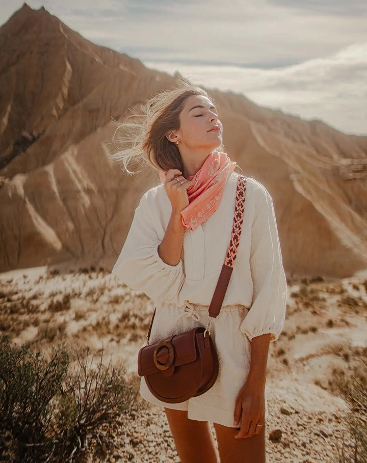 Stella scarf made with coral and gold