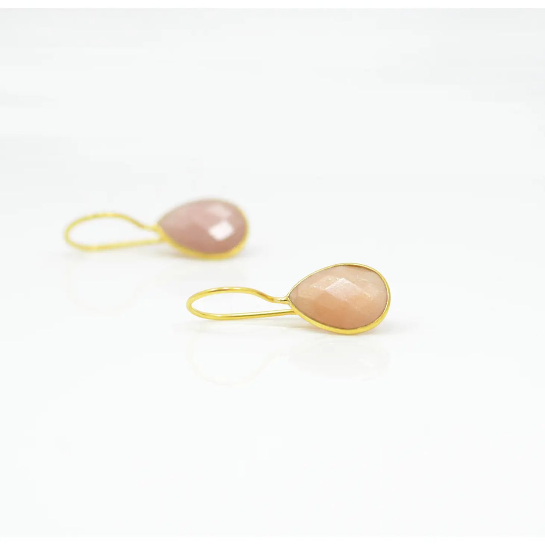 Teardrop Peach Moonstone Gold Earring