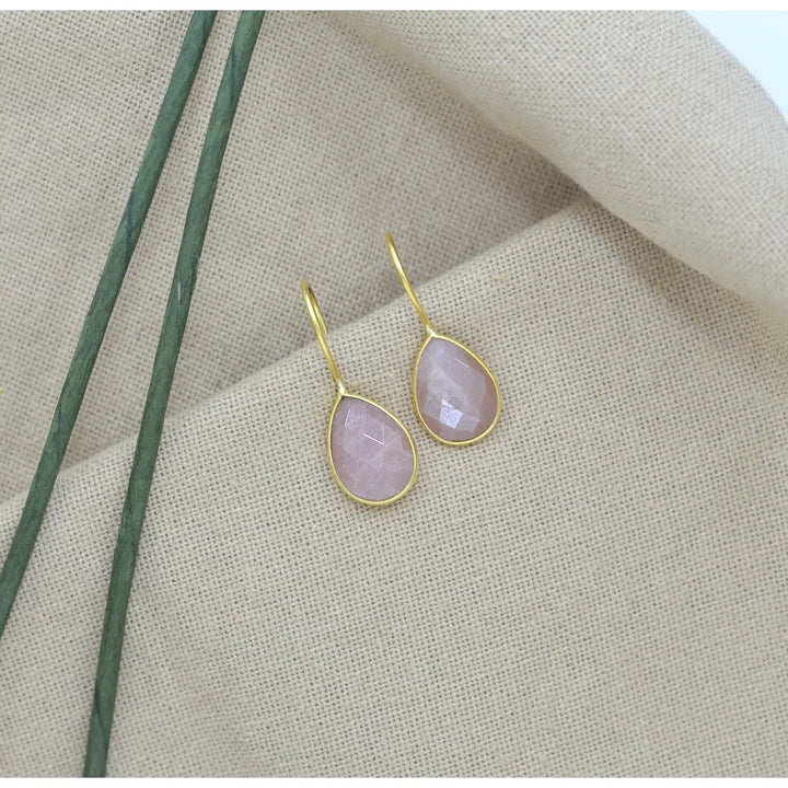 Teardrop Peach Moonstone Gold Earring