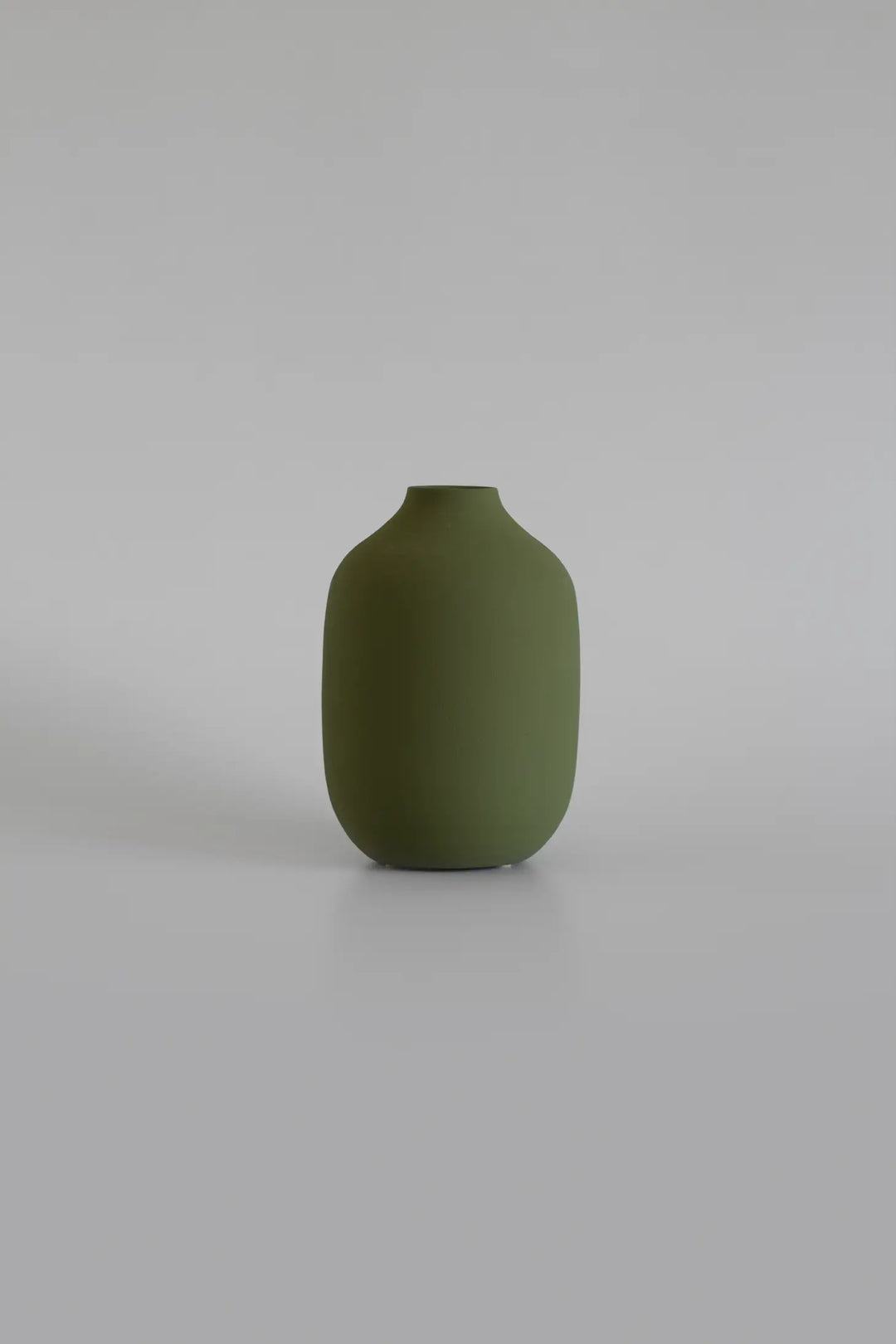 The Island Collection 04 Vase Olive Green