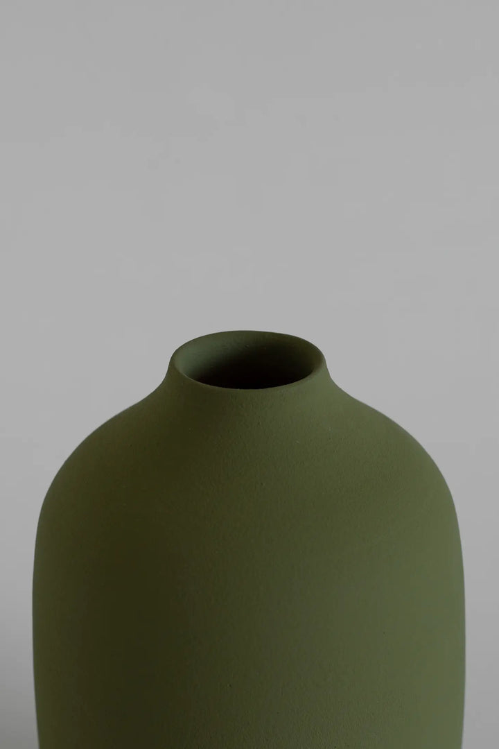 The Island Collection 04 Vase Olive Green