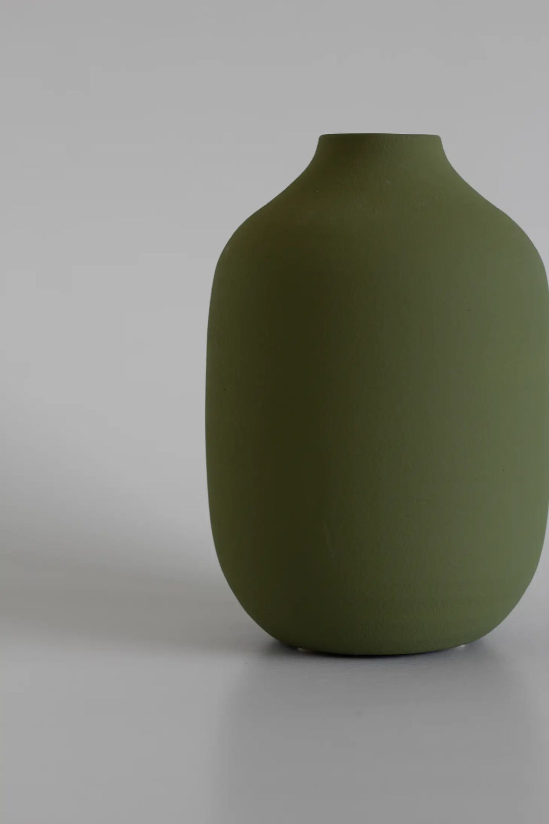 The Island Collection 04 Vase Olive Green