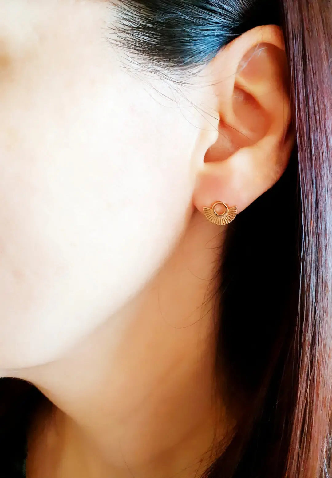 Gold-plated earrings with rays