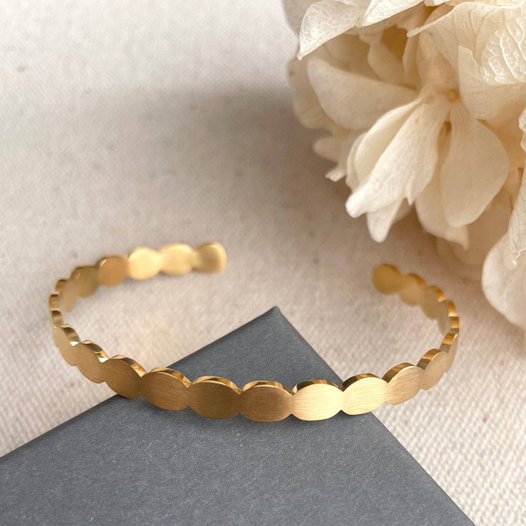 Stella 18k gold plated bangle